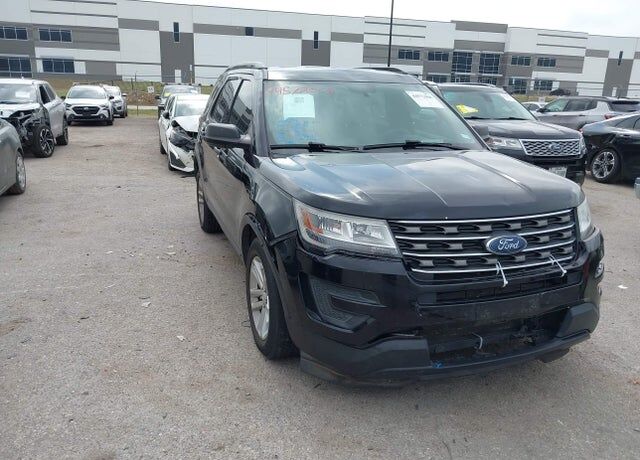 2017 FORD Explorer