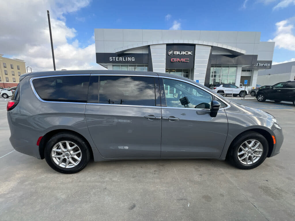 2025 CHRYSLER Pacifica