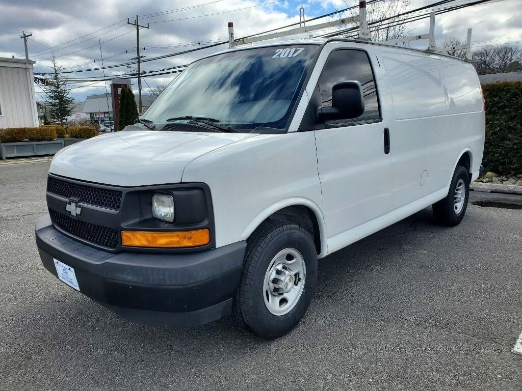 2017 CHEVROLET Express
