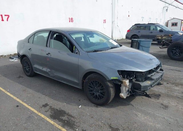 2013 VOLKSWAGEN Jetta