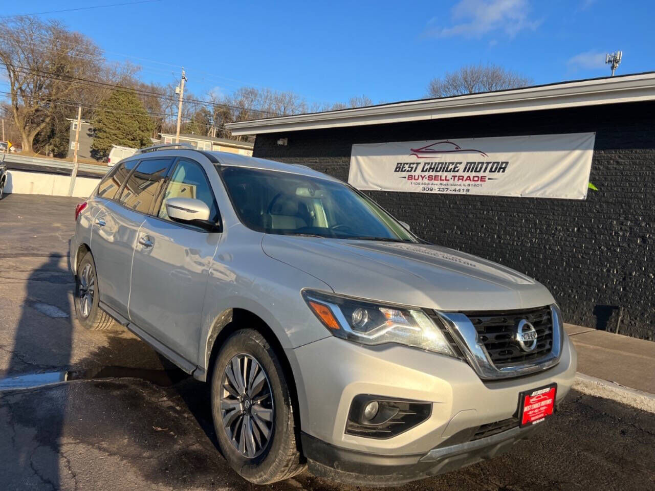 2017 NISSAN Pathfinder