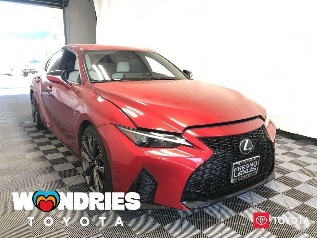 2021 LEXUS IS
