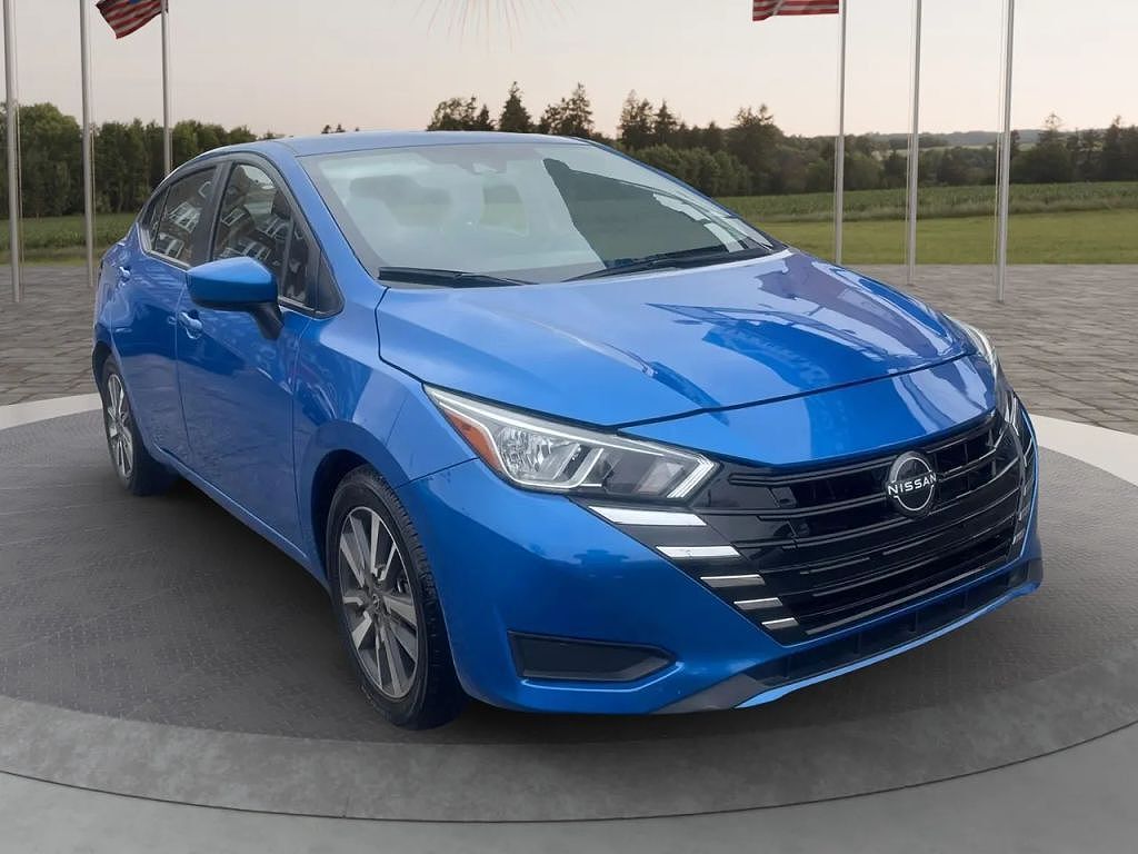 2023 NISSAN Versa