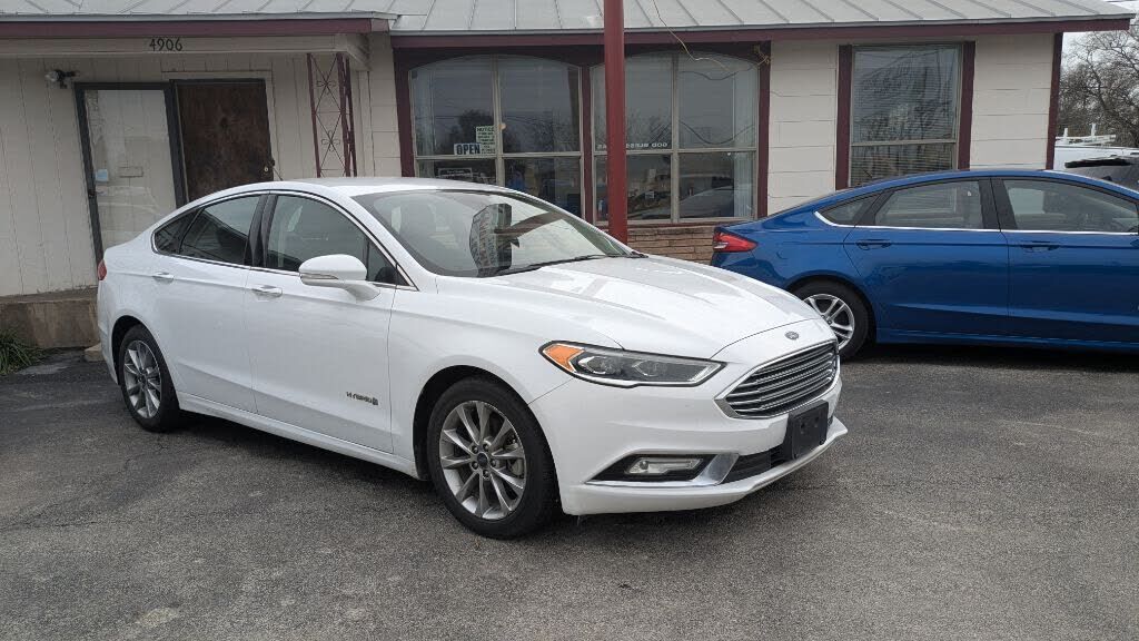 2017 FORD Fusion