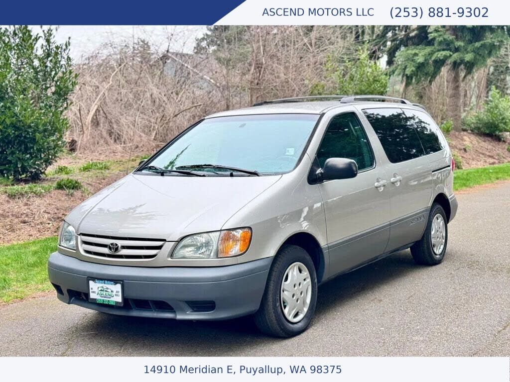 2002 TOYOTA Sienna