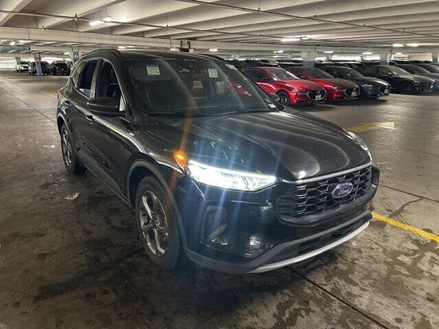 2025 FORD Escape