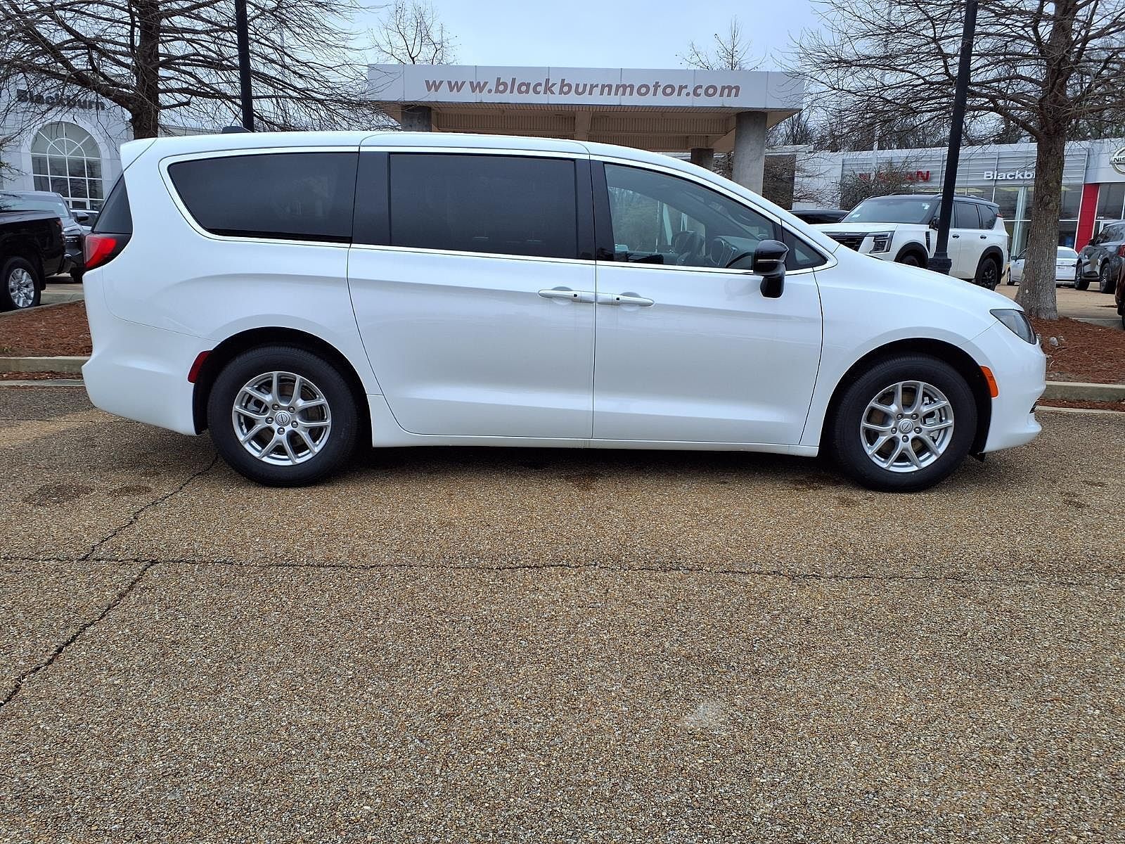 2026 CHRYSLER Voyager