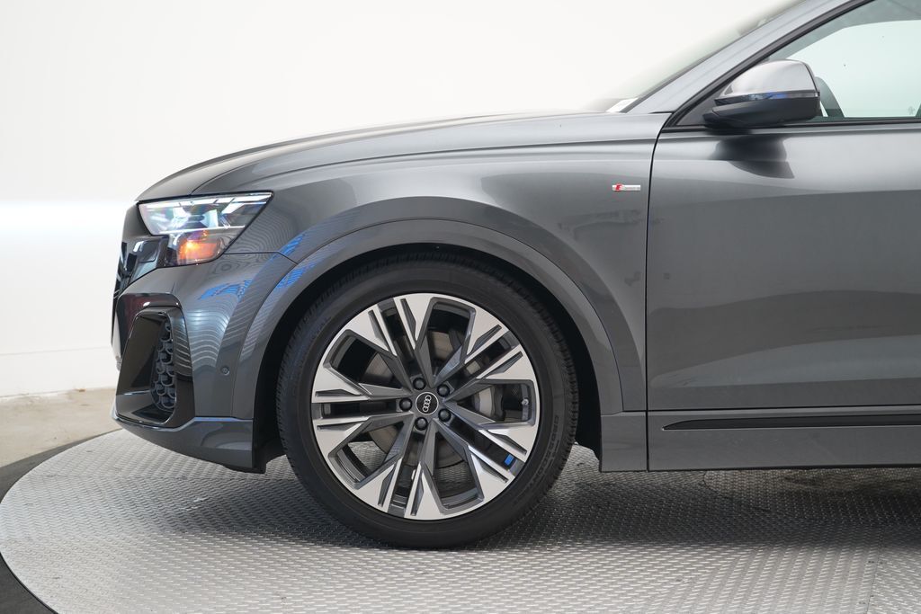 2026 Audi Q8