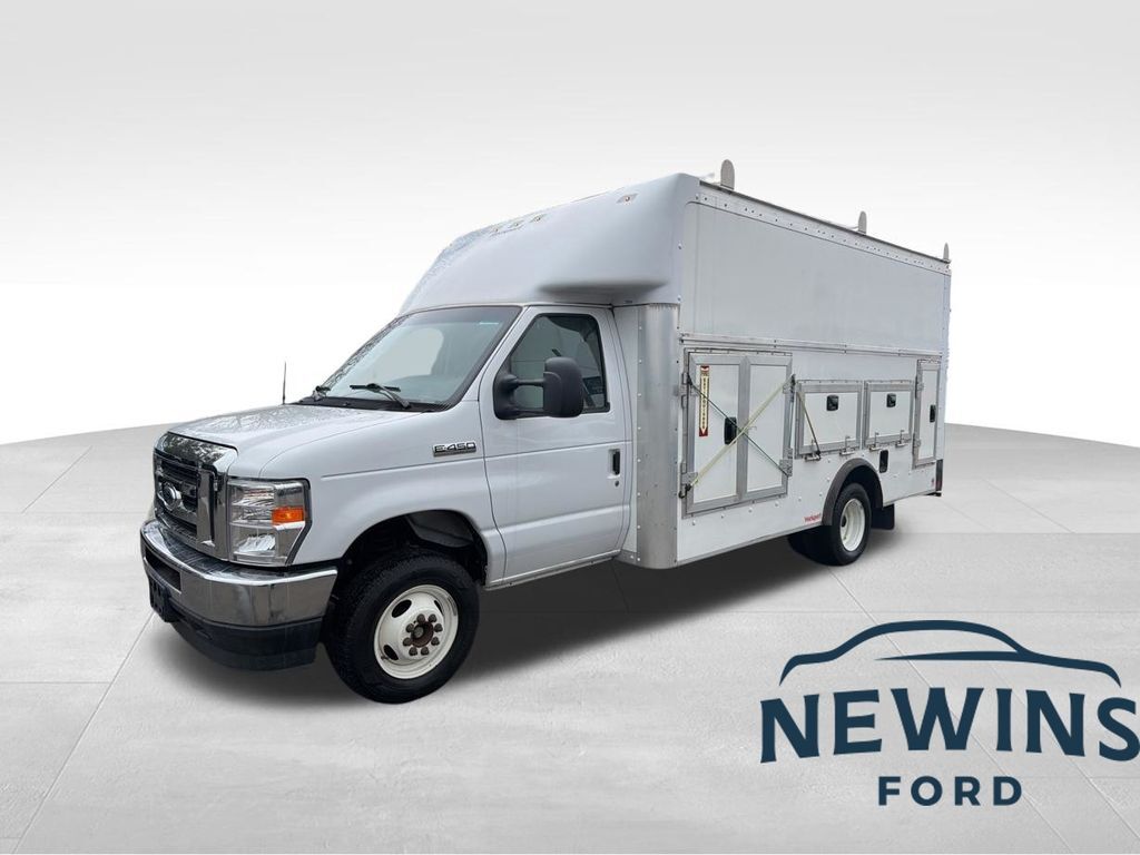 2023 FORD E-450