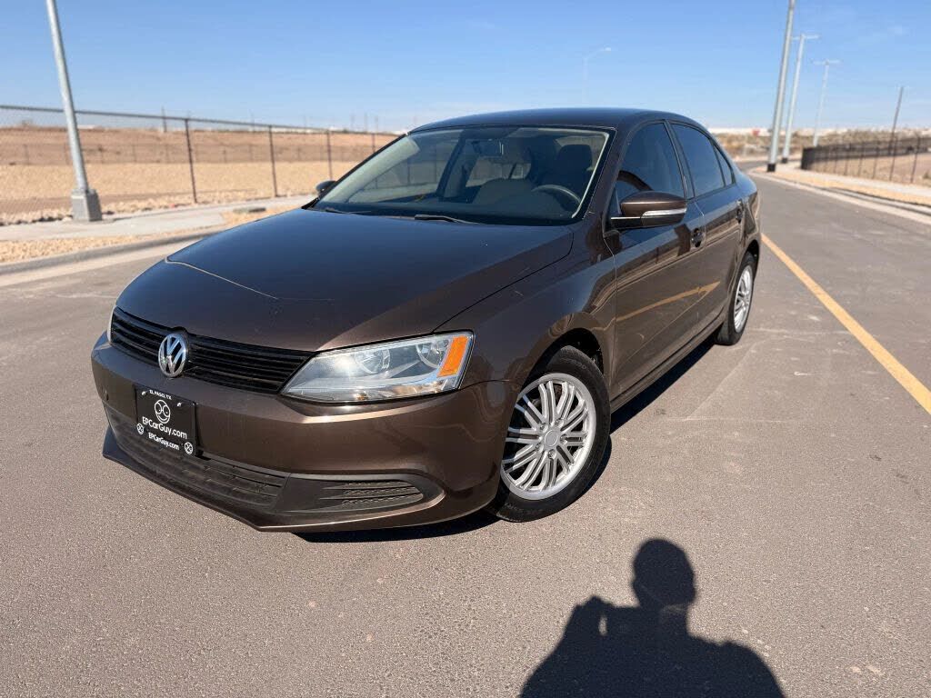 2011 VOLKSWAGEN Jetta