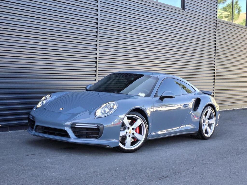2018 PORSCHE 911