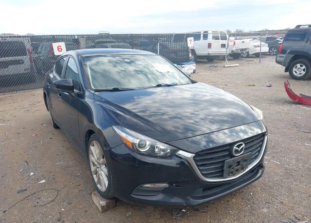 2017 MAZDA Mazda3