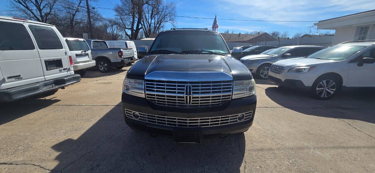 2011 LINCOLN Navigator