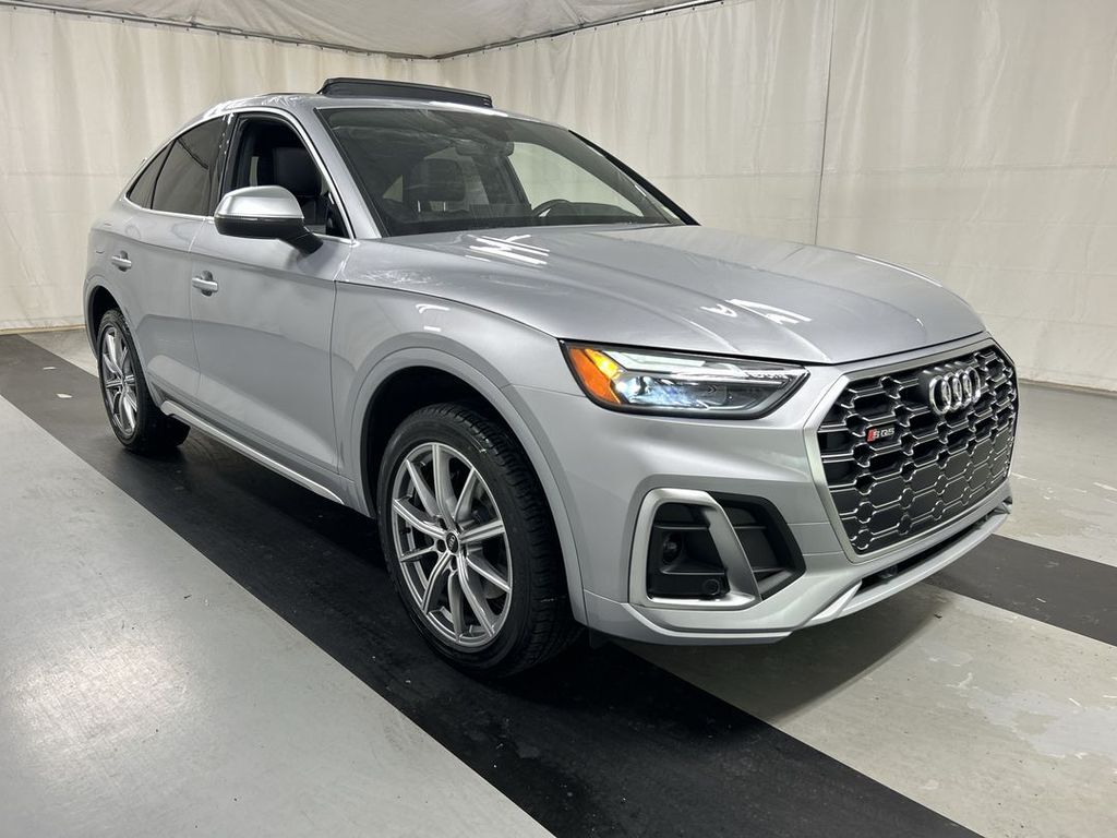 2022 AUDI SQ5