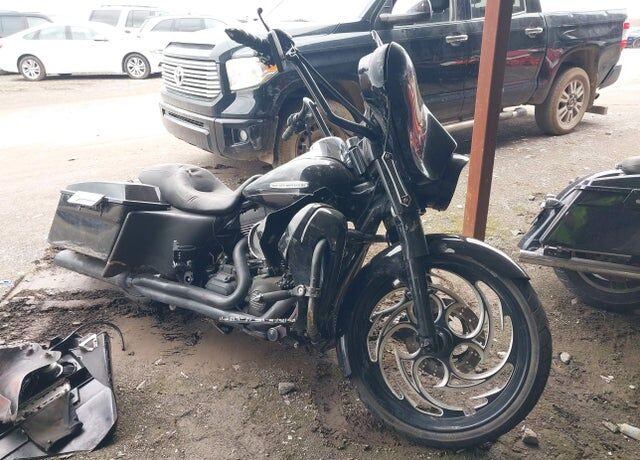 2012 HARLEY DAVIDSON Street Glide 103