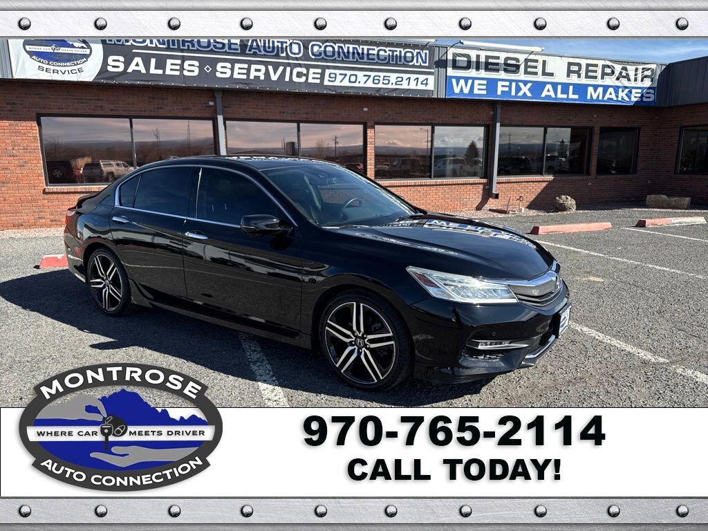 2017 HONDA Accord