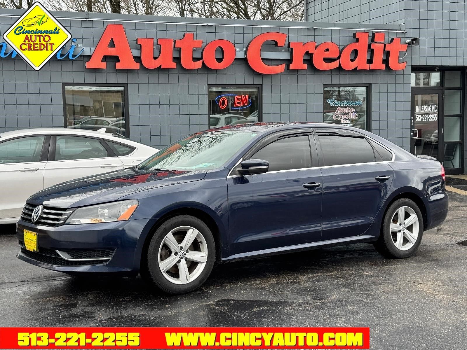 2013 VOLKSWAGEN Passat