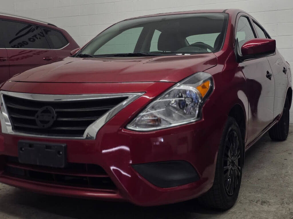 2019 NISSAN Versa