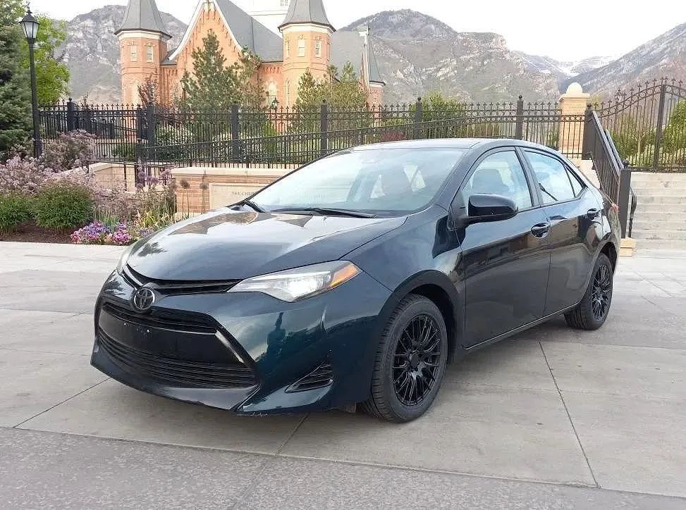 2019 TOYOTA Corolla