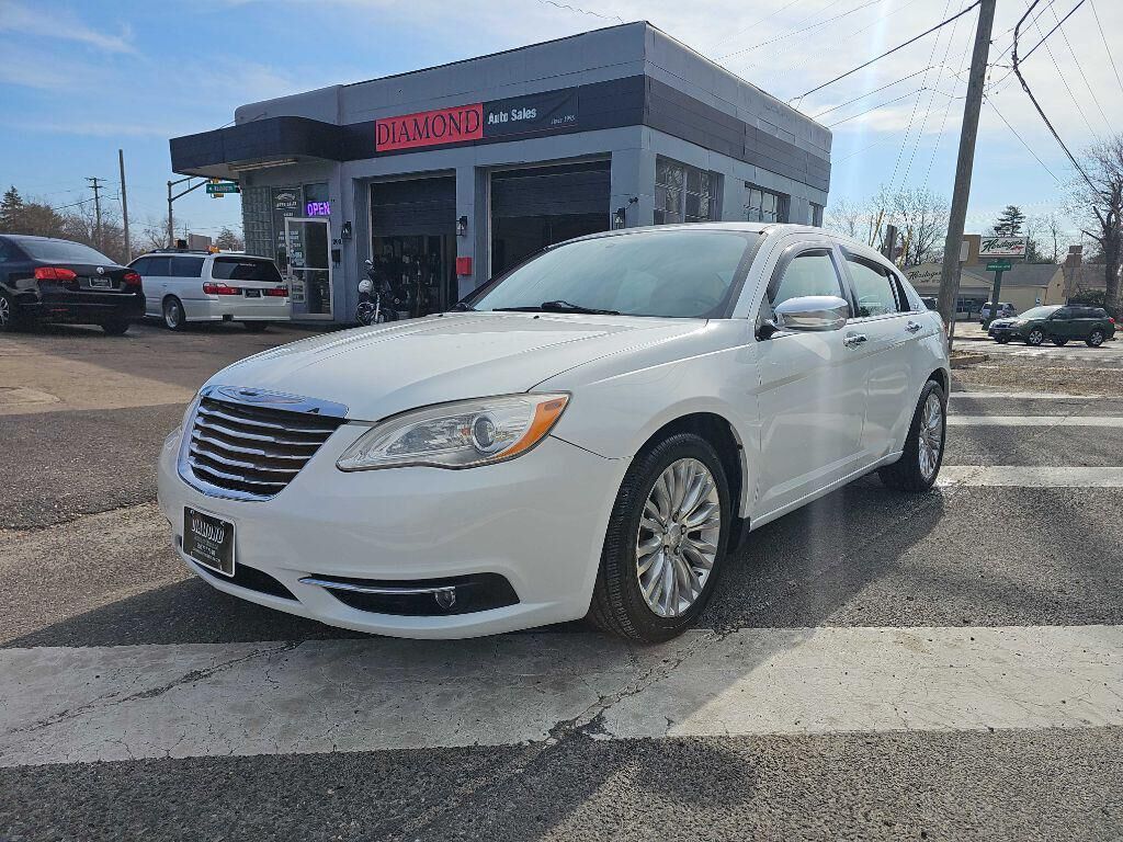 2012 CHRYSLER 200