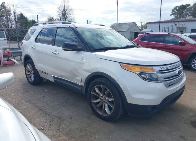 2011 FORD Explorer