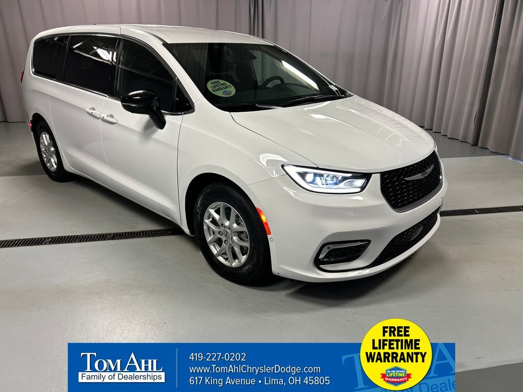 2025 CHRYSLER Pacifica