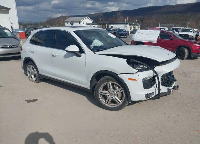 2015 PORSCHE Cayenne