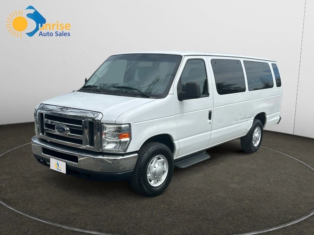 2013 FORD E-350