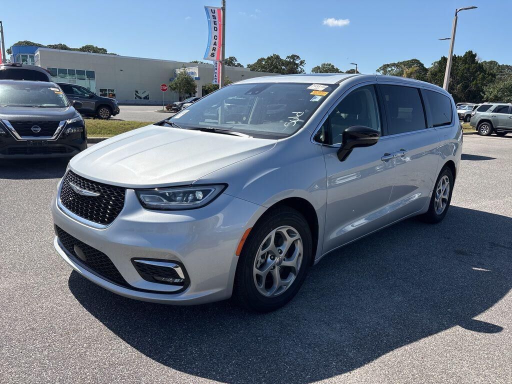 2024 CHRYSLER Pacifica