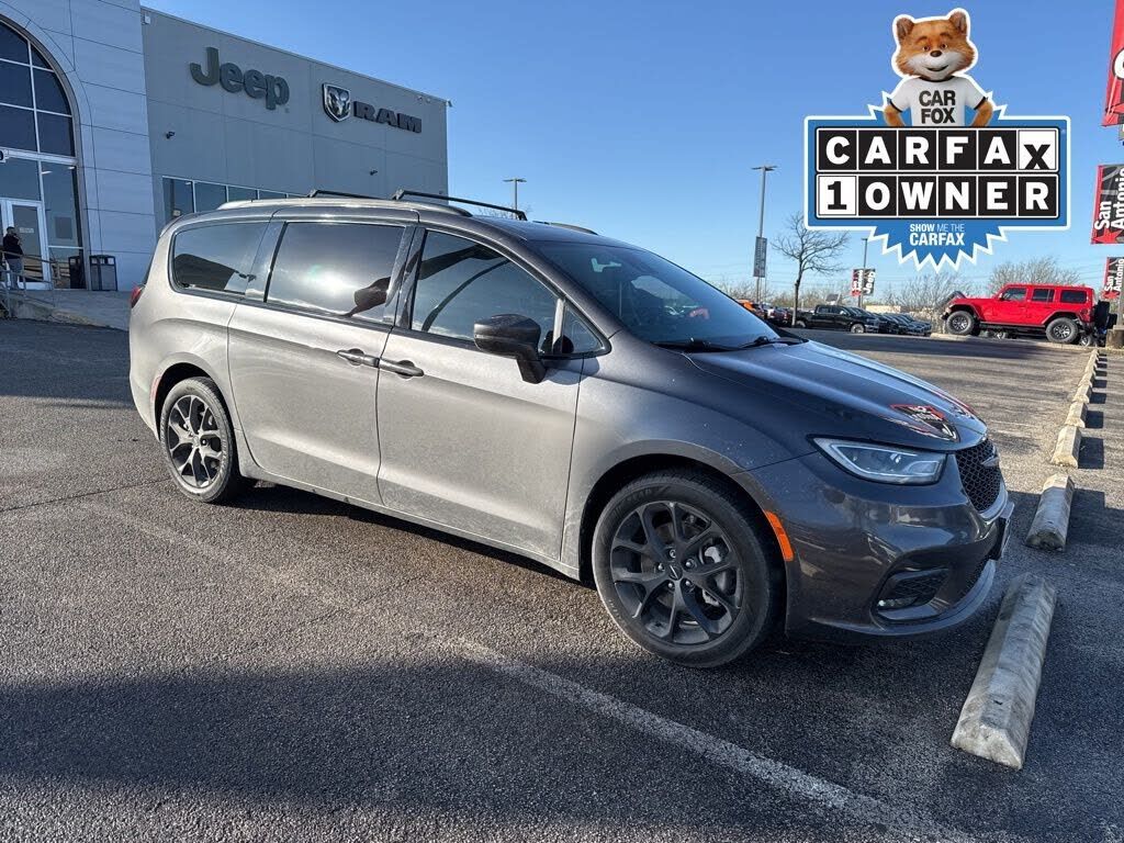 2021 CHRYSLER Pacifica