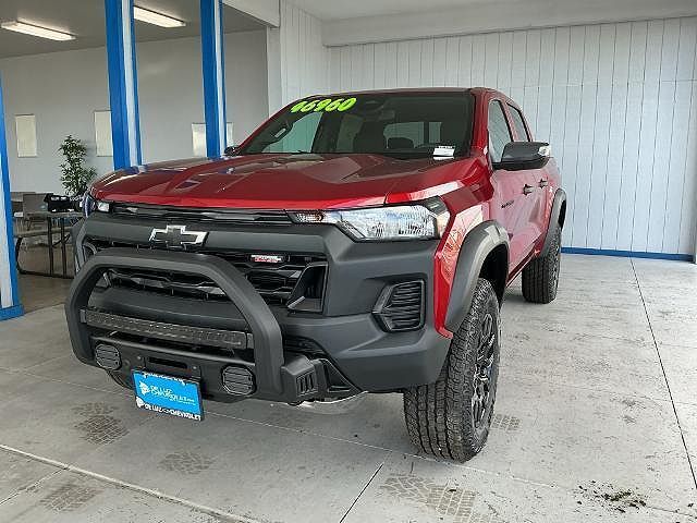 2025 CHEVROLET Colorado