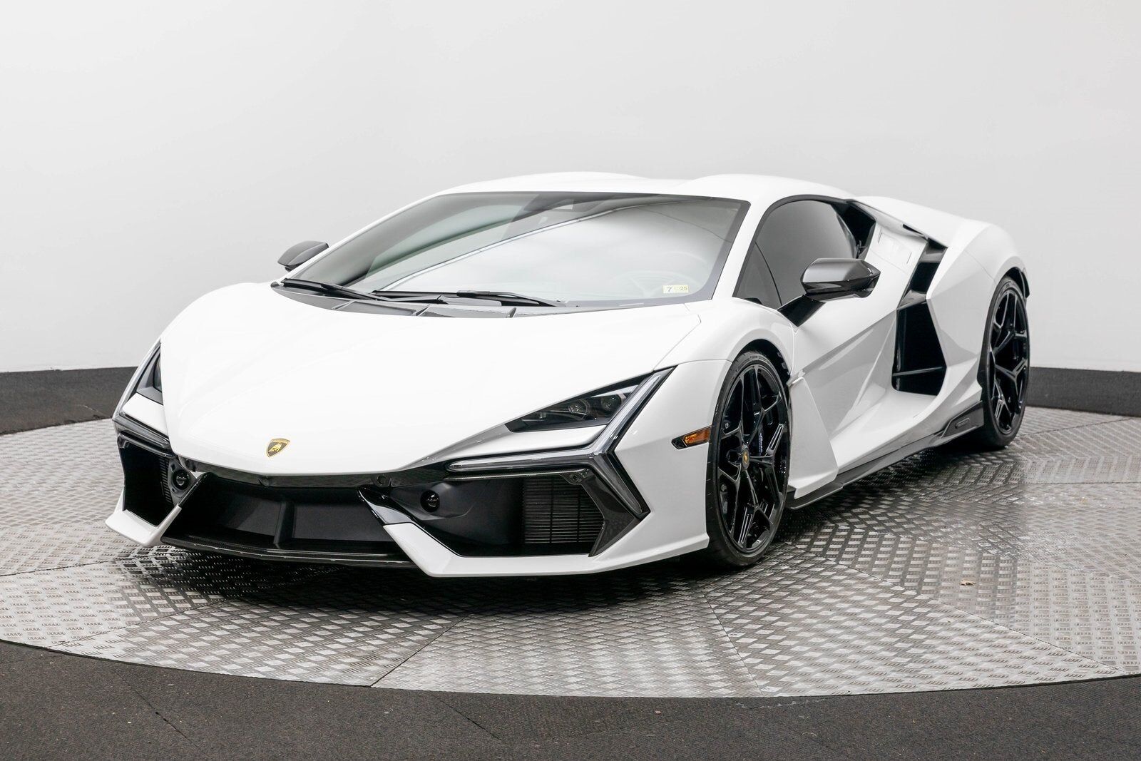 2024 LAMBORGHINI Revuelto