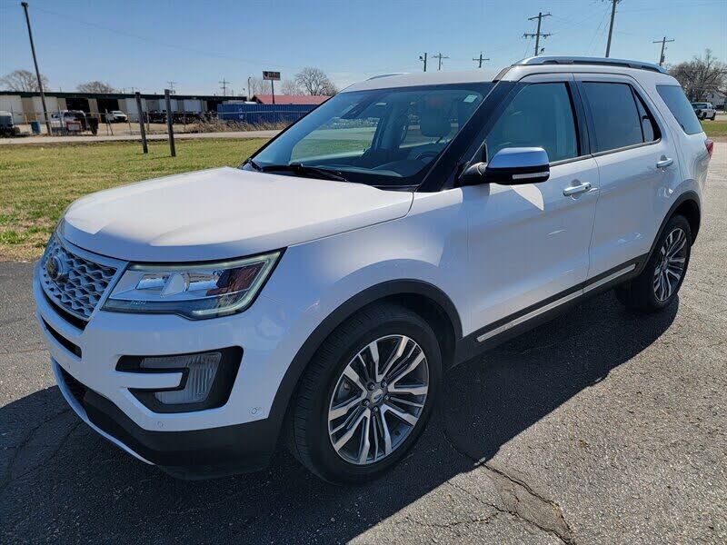 2017 FORD Explorer