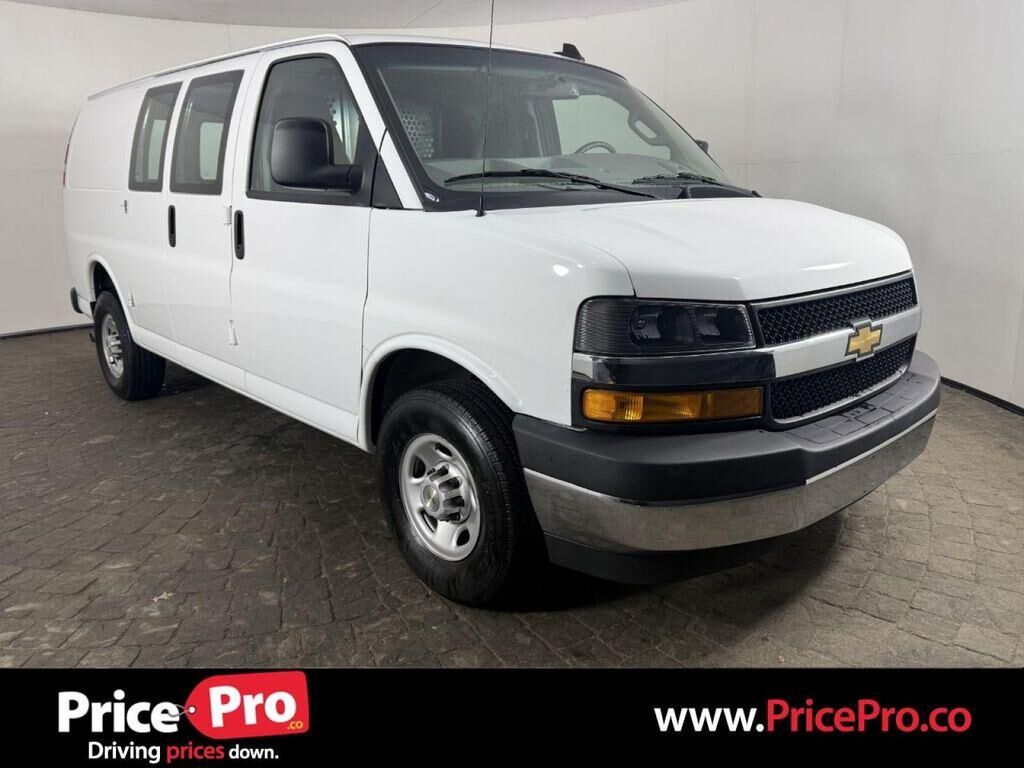 2024 CHEVROLET Express