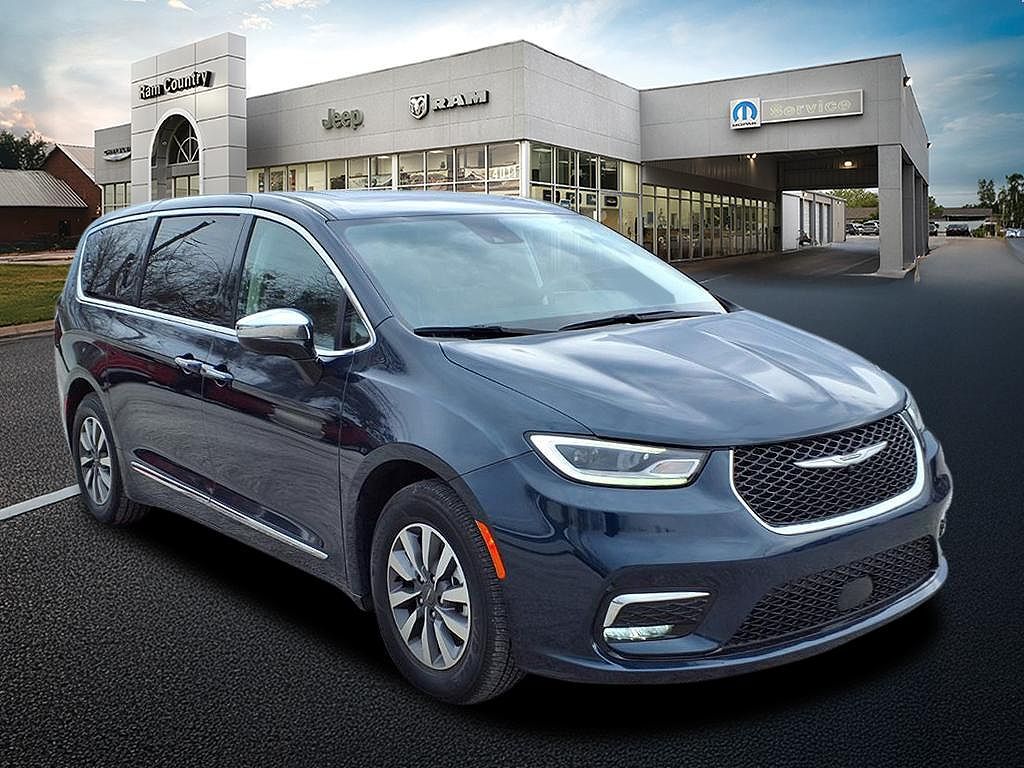 2023 CHRYSLER Pacifica