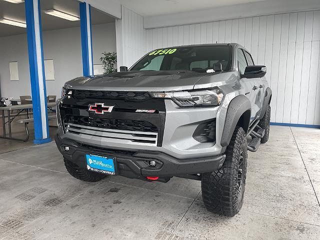 2025 CHEVROLET Colorado