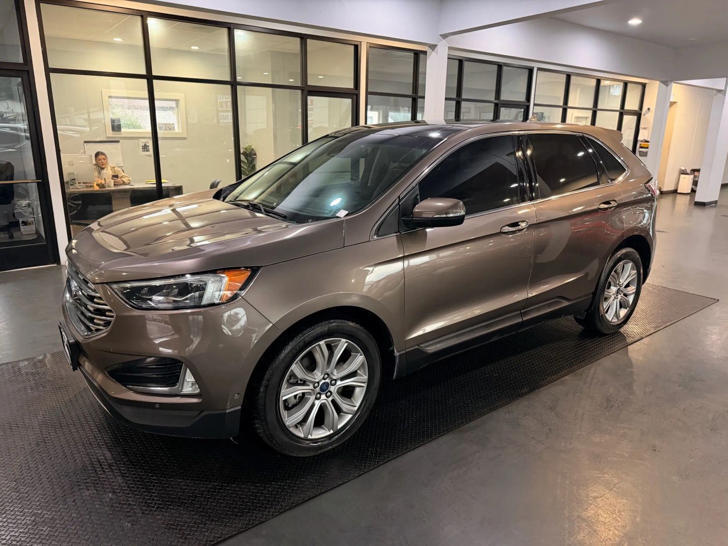 2019 FORD Edge