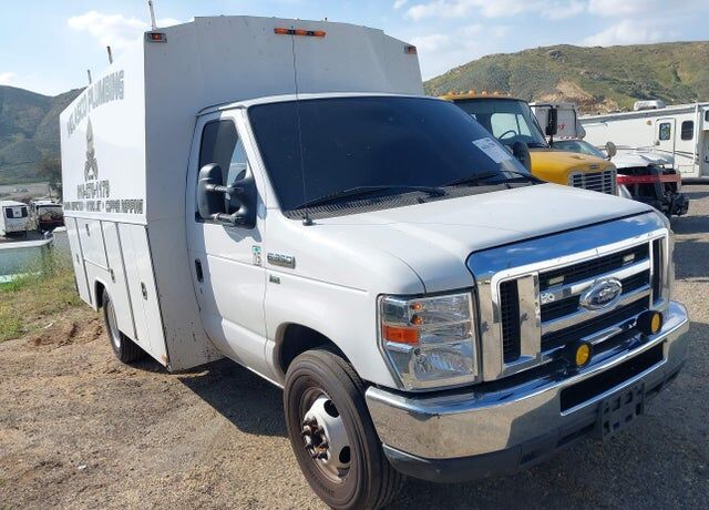 2018 FORD E-350