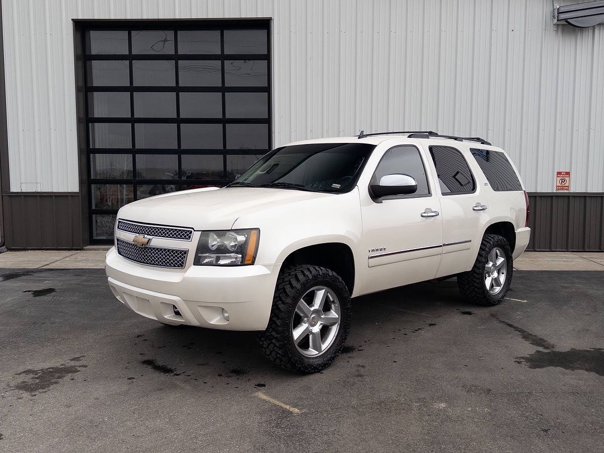 2011 CHEVROLET Tahoe
