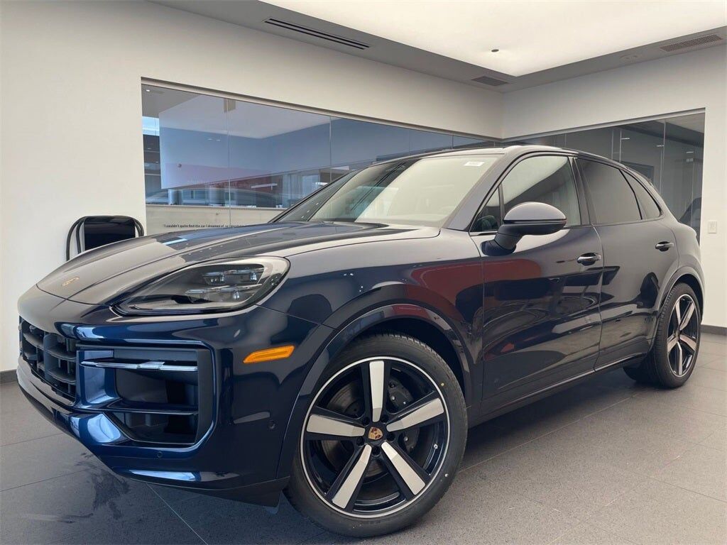 2026 PORSCHE Cayenne