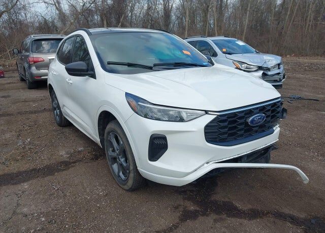 2023 FORD Escape