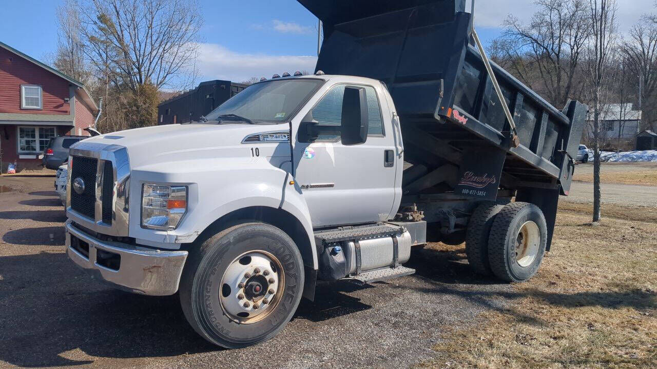 2019 FORD F-750