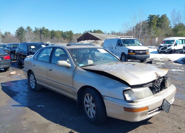 1996 TOYOTA Avalon