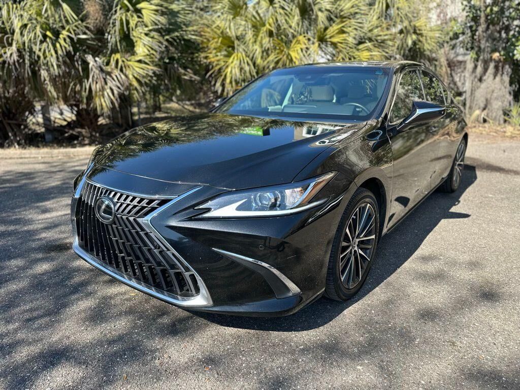 2022 LEXUS ES