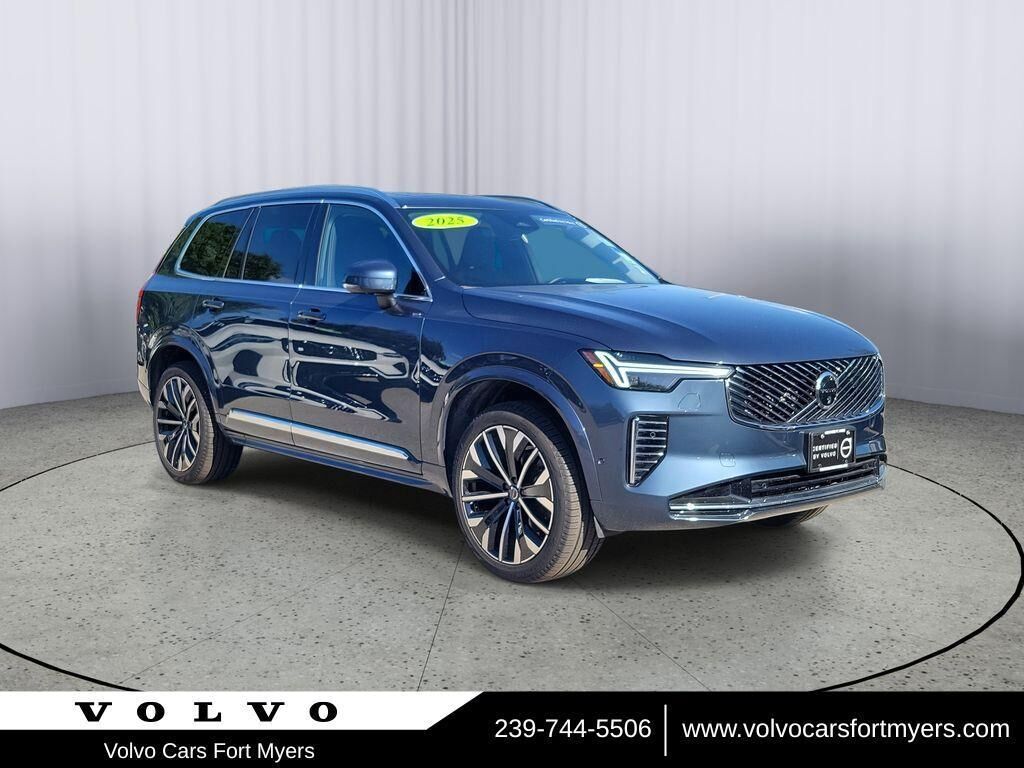 2025 VOLVO XC90