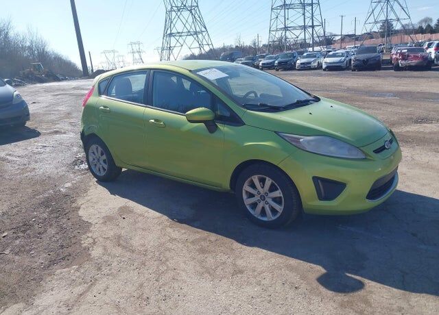 2011 FORD Fiesta