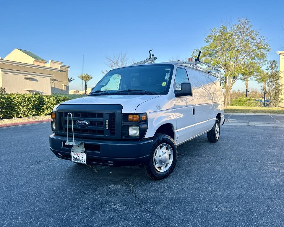 2013 FORD E-150