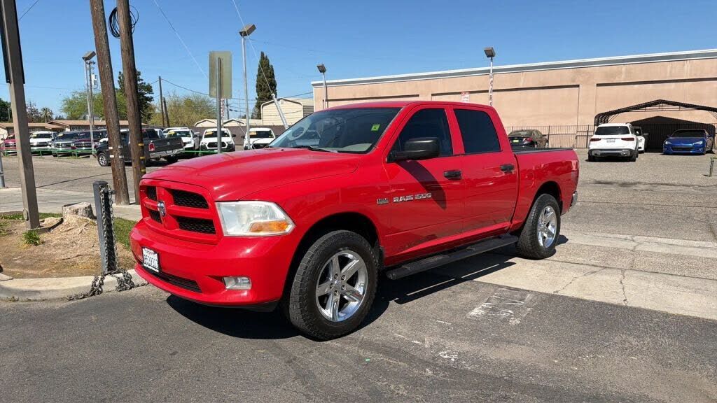 2012 DODGE Ram