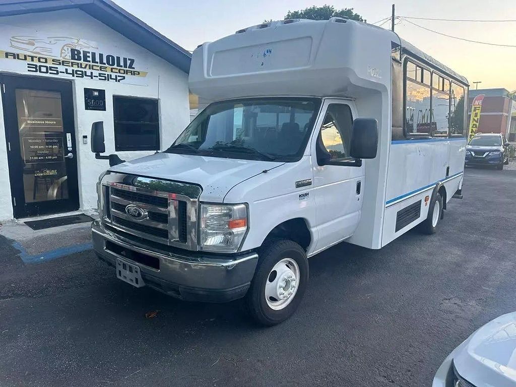 2014 FORD E-450
