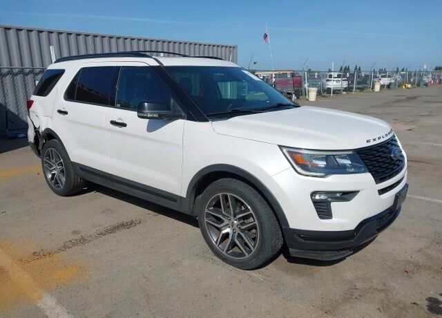 2018 FORD Explorer